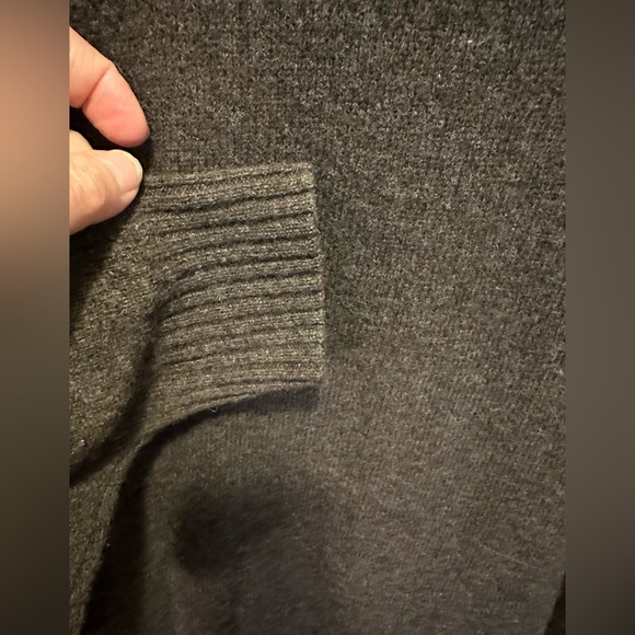 100% Lambswool zip up cardigan sweater by Viyella. Extremely cozy feeling - Picture 7 of 12